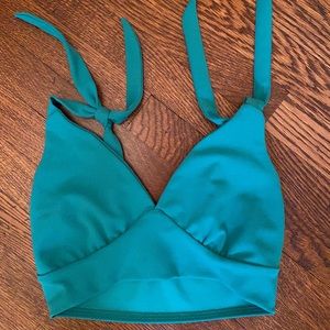Super boohoo crop top!